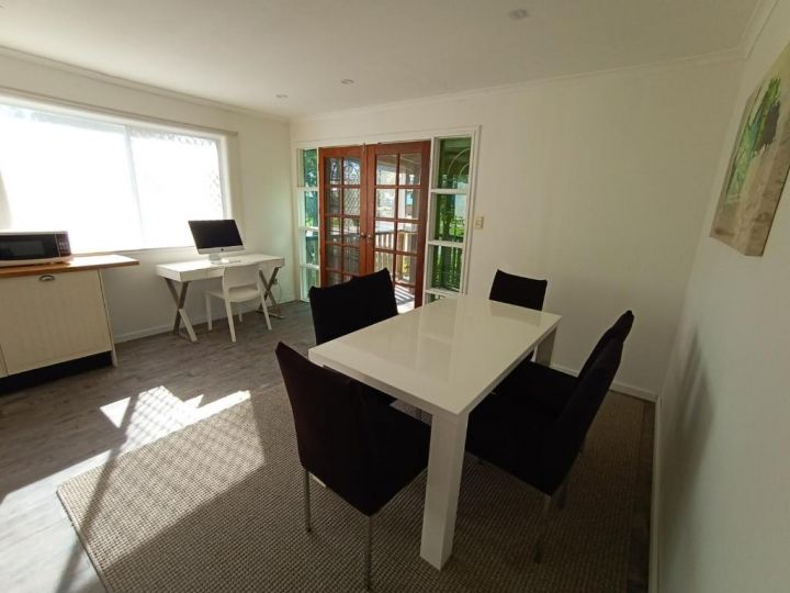 Entire Apartment Excellent Location with Balcony Apartment, Queensland - imaginea 18