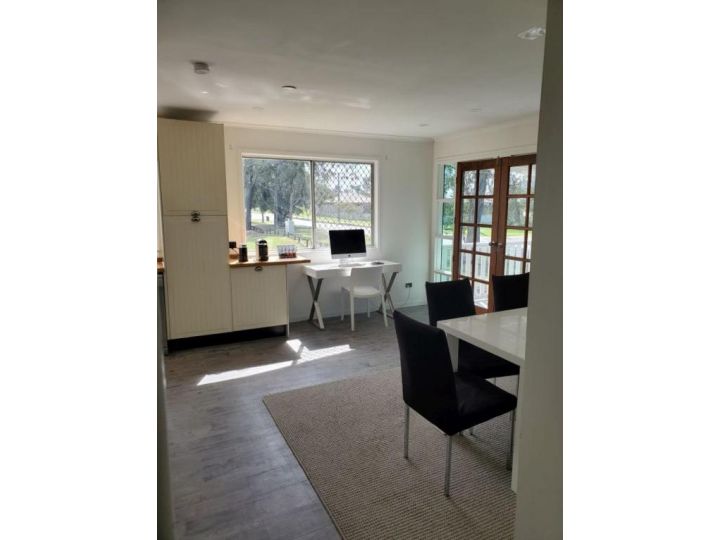 Entire Apartment Excellent Location with Balcony Apartment, Queensland - imaginea 9