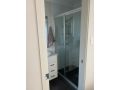 Private room with ensuite and parking close to Wollongong CBD Guest house, Wollongong - thumb 6