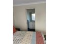 Private room with ensuite and parking close to Wollongong CBD Guest house, Wollongong - thumb 3