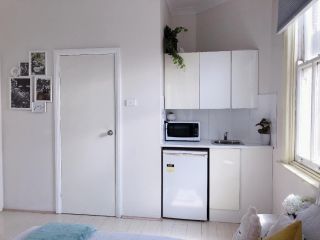Private Studio-room In Kingsford with Kitchenette and Private Bathroom Near UNSW, Randwick 97S2 Apartment, Sydney - 3