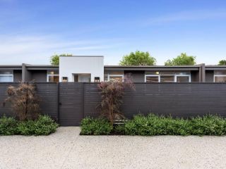 Proton Beach Villa 2 - DISCOUNTED NEW LISTING Guest house, Dromana - 2