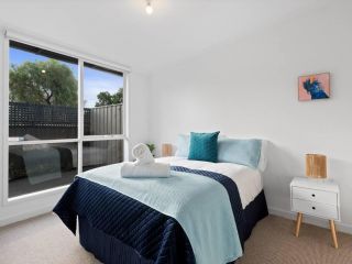 Proton Beach Villa 3 - DISCOUNTED NEW LISTING Guest house, Dromana - 3