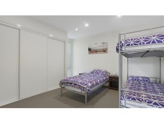 Providence Apartments 1 Guest house, Australia - 4
