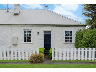 Prue's Cottage - well appointed family getaway Guest house, Port Fairy - 2