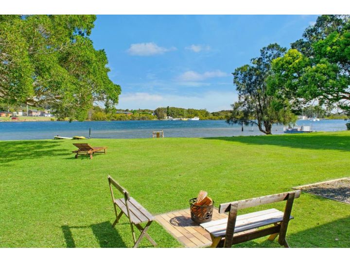 Punt House - riverfront home with ramp access Guest house, Dunbogan - imaginea 6