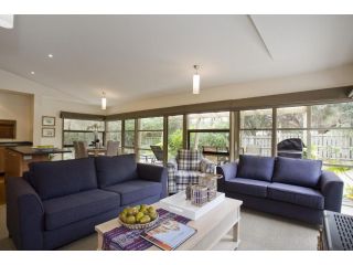 Purfect Purnell Guest house, Anglesea - 3