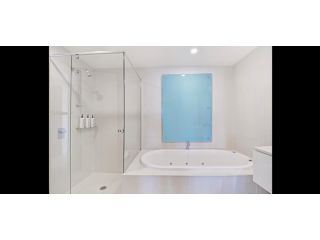 Private Apartment at Surfers Paradise Apartment, Gold Coast - 3