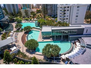 Q1 Resort & Spa - Official Hotel, Gold Coast - 3