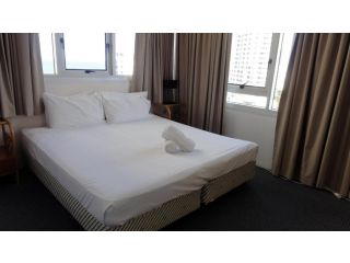 Quarterdeck Apartments Aparthotel, Gold Coast - 3