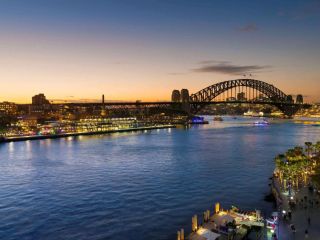 Pullman Quay Grand Sydney Harbour Hotel, Sydney - 3