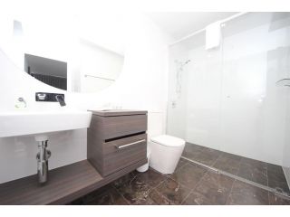 Qube 33 NEW Apartment, Gold Coast - 3