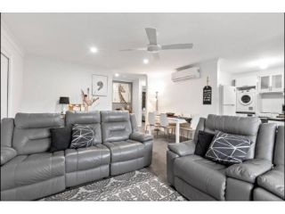 Quiet 3 bedroom unit, walking distance to CBD Apartment, Orange - 2