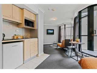 Quiet City Abode Apartment, Sydney - 3