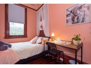 Quiet Private Room In Strathfield 3min to Train Station 9C6 Guest house, Sydney - 2