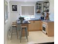 Quirky little 2 bedroom in quiet cul-de-sac Guest house, Kempsey - thumb 14