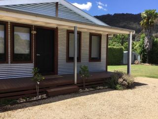 Rail Trail Cottage Villa, Myrtleford - 2