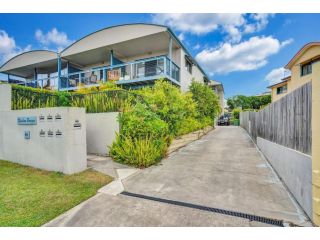 Rainbow Breezes 4 - Rainbow Beach, Townhouse with breath-taking ocean views to Fraser Island Guest house, Rainbow Beach - 1