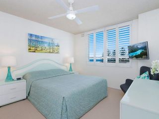 Rainbow Pacific unit 11 - Great value unit right on the beach in Rainbow Bay Southern Gold Coast Apartment, Gold Coast - 5