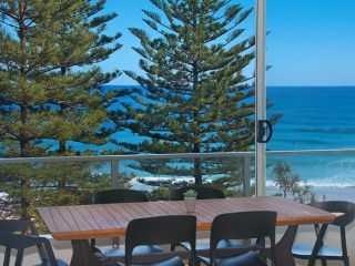 Rainbow Pacific Unit 20 - Beachfront unit Rainbow Bay Coolangatta, Southern Gold Coast Apartment, Gold Coast - 3