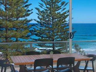 Rainbow Pacific Unit 20 - Beachfront unit Rainbow Bay Coolangatta, Southern Gold Coast Apartment, Gold Coast - 3