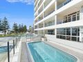 Rainbow Pacific unit 8 - Great value unit right on the beachfront Rainbow Bay Coolangatta with WiFi Apartment, Gold Coast - thumb 12