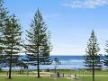 Rainbow Pacific unit 8 - Great value unit right on the beachfront Rainbow Bay Coolangatta with WiFi Apartment, Gold Coast - thumb 11