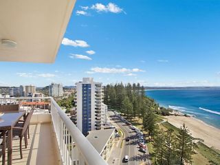 Rainbow Place unit 43 - Top floor apartment with views along the whole Gold Coast Apartment, Gold Coast - 2