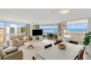 Rainbow Place unit 43 - Top floor apartment with views along the whole Gold Coast Apartment, Gold Coast - 4
