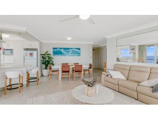 Rainbow Place unit 43 - Top floor apartment with views along the whole Gold Coast Apartment, Gold Coast - 1