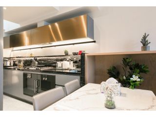 RARE FIND-Luxury Entire 3 Beds Terrece at Casino Apartment, Sydney - 4