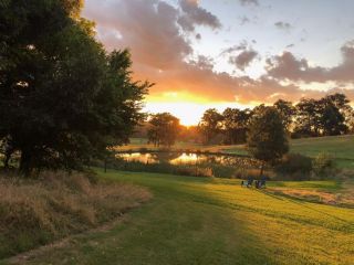 Raynella Alpaca Farmstay Farm stay, Victoria - 1