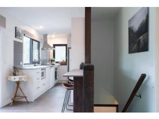 Mia Creek - Red Door Cottage Guest house, Crackenback - 1