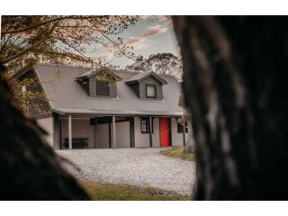 Mia Creek - Red Door Cottage Guest house, Crackenback - 2