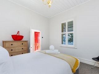 Red Door @ Wishart Guest house, Port Fairy - 1