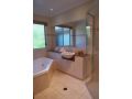 REDGUM RETREAT BRIGHT - Luxury Spa Villa Apartment, Australia - thumb 3
