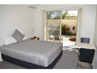 Redland Bay Motel Hotel, Queensland - 4