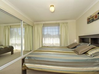 Reef Close, 1/2 Guest house, Fingal Bay - 5