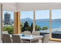 Reflections on the Bay Villa, Hobart - thumb 2