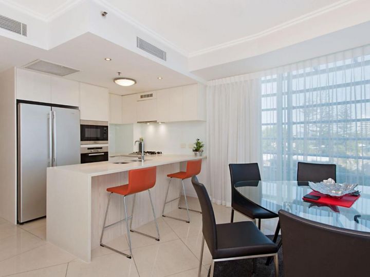 Reflections tower 2 Unit 401 - Beachfront, views and in a great location Apartment, Gold Coast - imaginea 3