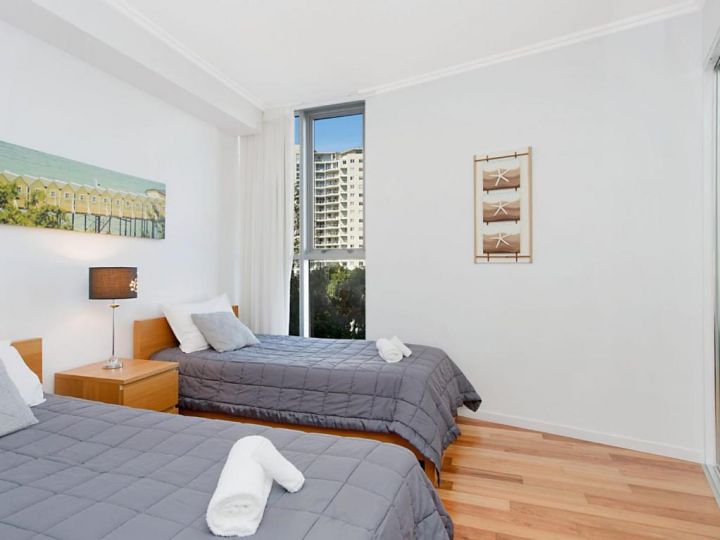 Reflections tower 2 Unit 401 - Beachfront, views and in a great location Apartment, Gold Coast - imaginea 13