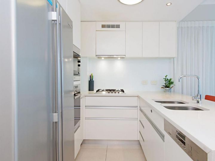 Reflections tower 2 Unit 401 - Beachfront, views and in a great location Apartment, Gold Coast - imaginea 7