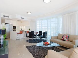 Reflections tower 2 Unit 401 - Beachfront, views and in a great location Apartment, Gold Coast - 4