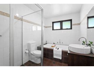 Refreshed Resort Style 3Beds Chatswood House è±ªè½¦æŽ¥é€ Apartment, Sydney - 5