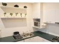 Refurbished 2 bedroom apt with secured parking! Apartment, Sydney - thumb 4