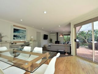RELAX ON LOHR Surf Side Guest house, Inverloch - 4