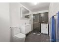 Relaxed coastal living in renovated beach pad! Apartment, Sydney - thumb 7