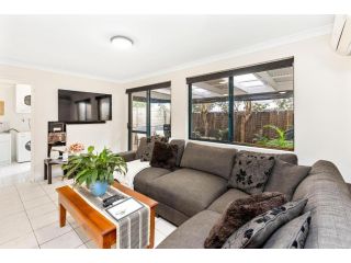 Remarkable Osborne Park Retreat - family sleeps 6 Guest house, Perth - 2