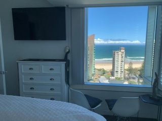 Upmarket Apartment At Beach - Private Unit in Iconic Resort Apartment, Gold Coast - 1