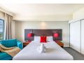 Resort Style King Pad with Sparkling Sea Views Apartment, Darwin - thumb 3